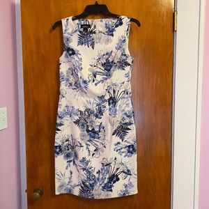 Summer sleeveless dress